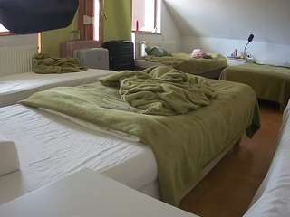 voyeurcam-julmodels-bed-2