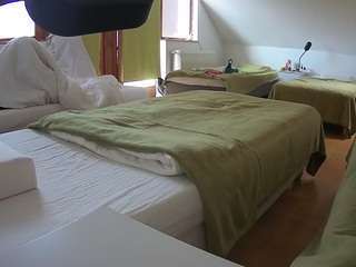 voyeurcam-julmodels-bed-2