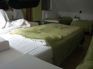 voyeurcam-julmodels-bed-2