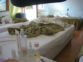 voyeurcam-julmodels-bed-2