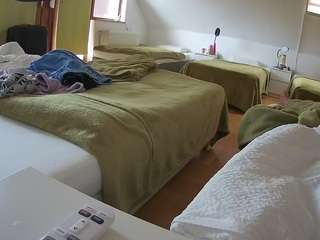 voyeurcam-julmodels-bed-2