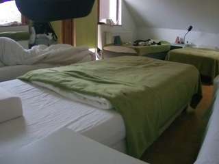 voyeurcam-julmodels-bed-2