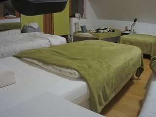 voyeurcam-julmodels-bed-2
