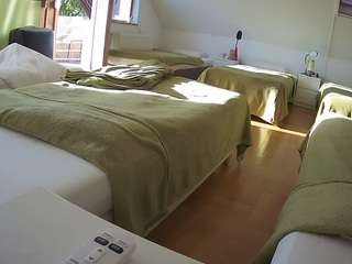voyeurcam-julmodels-bed-2
