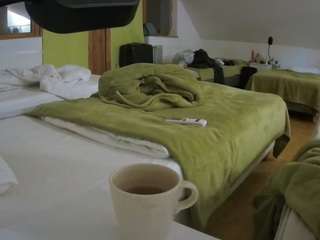 voyeurcam-julmodels-bed-2