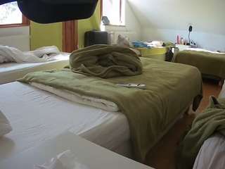 voyeurcam-julmodels-bed-2
