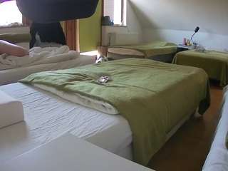 voyeurcam-julmodels-bed-2