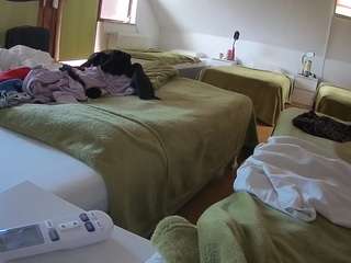 voyeurcam-julmodels-bed-2