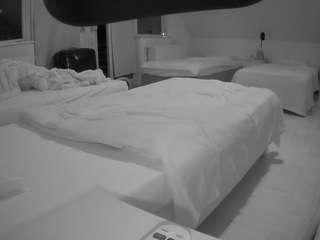 Julmodels Bedroom-D2 live cam preview