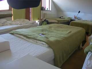 voyeurcam-julmodels-bed-2