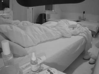 Julmodels Bedroom-D2 live cam preview