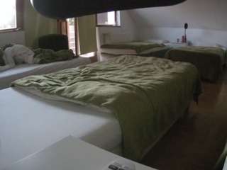 voyeurcam-julmodels-bed-2