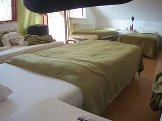 voyeurcam-julmodels-bed-2