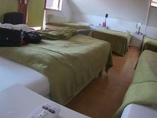 voyeurcam-julmodels-bed-2