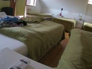 voyeurcam-julmodels-bed-2