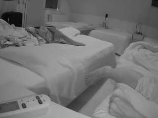 voyeurcam-julmodels-bed-2