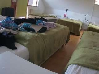 voyeurcam-julmodels-bed-2
