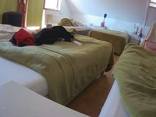 voyeurcam-julmodels-bed-2