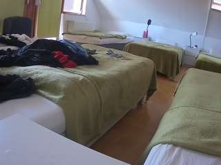 voyeurcam-julmodels-bed-2