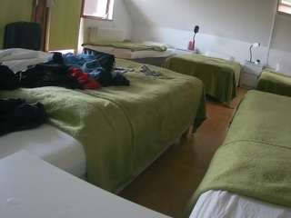 voyeurcam-julmodels-bed-2