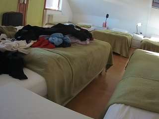 voyeurcam-julmodels-bed-2