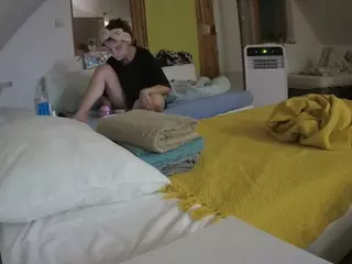 Julmodels Bedroom-D2's Live Sex Cam Show