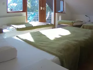 Julmodels Bedroom-D2's Live Sex Cam Show