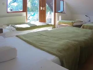Julmodels Bedroom-D2's Live Sex Cam Show