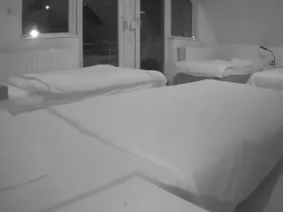 Julmodels Bedroom-D2's Live Sex Cam Show