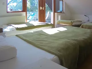 Julmodels Bedroom-D2's Live Sex Cam Show