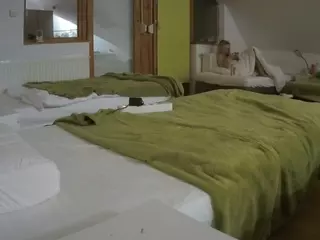 Julmodels Bedroom-D2's Live Sex Cam Show