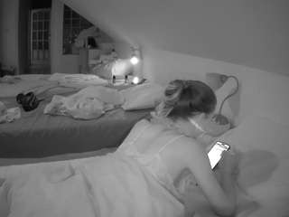 voyeurcam-julmodels-bed-3 camsoda Nicolesugarr 