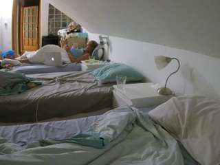 camsoda voyeurcam-julmodels-bed-3