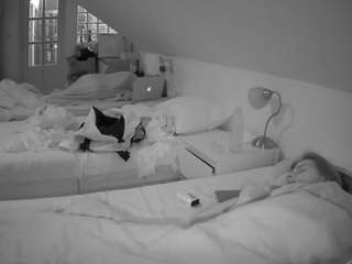 camsoda voyeurcam-julmodels-bed-3