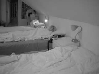 Amature Naked Models camsoda voyeurcam-julmodels-bed-3