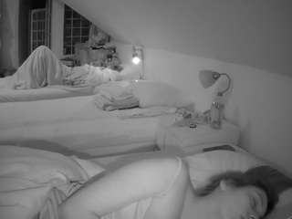 Voyeur House Sex camsoda voyeurcam-julmodels-bed-3