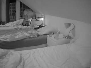 Shyprincess camsoda voyeurcam-julmodels-bed-3