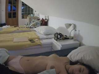 Cam Models camsoda voyeurcam-julmodels-bed-3