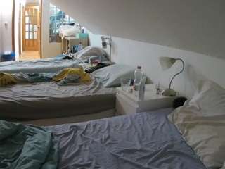 Vouyeur House camsoda voyeurcam-julmodels-bed-3