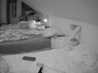 Naked Female Models camsoda voyeurcam-julmodels-bed-3