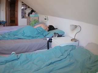 Vojeur House camsoda voyeurcam-julmodels-bed-3