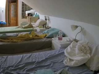 Asia Cam Model camsoda voyeurcam-julmodels-bed-3