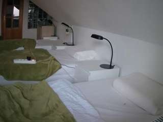 voyeurcam-julmodels-bed-3