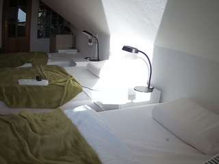 voyeurcam-julmodels-bed-3