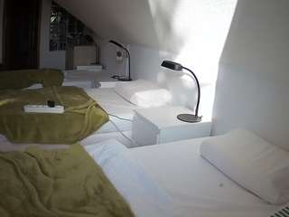 voyeurcam-julmodels-bed-3