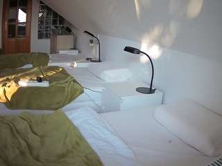 voyeurcam-julmodels-bed-3