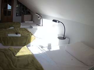 voyeurcam-julmodels-bed-3