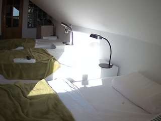 voyeurcam-julmodels-bed-3