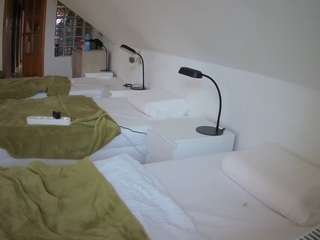 voyeurcam-julmodels-bed-3 webcam model