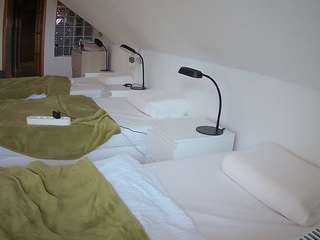 voyeurcam-julmodels-bed-3's Info Image